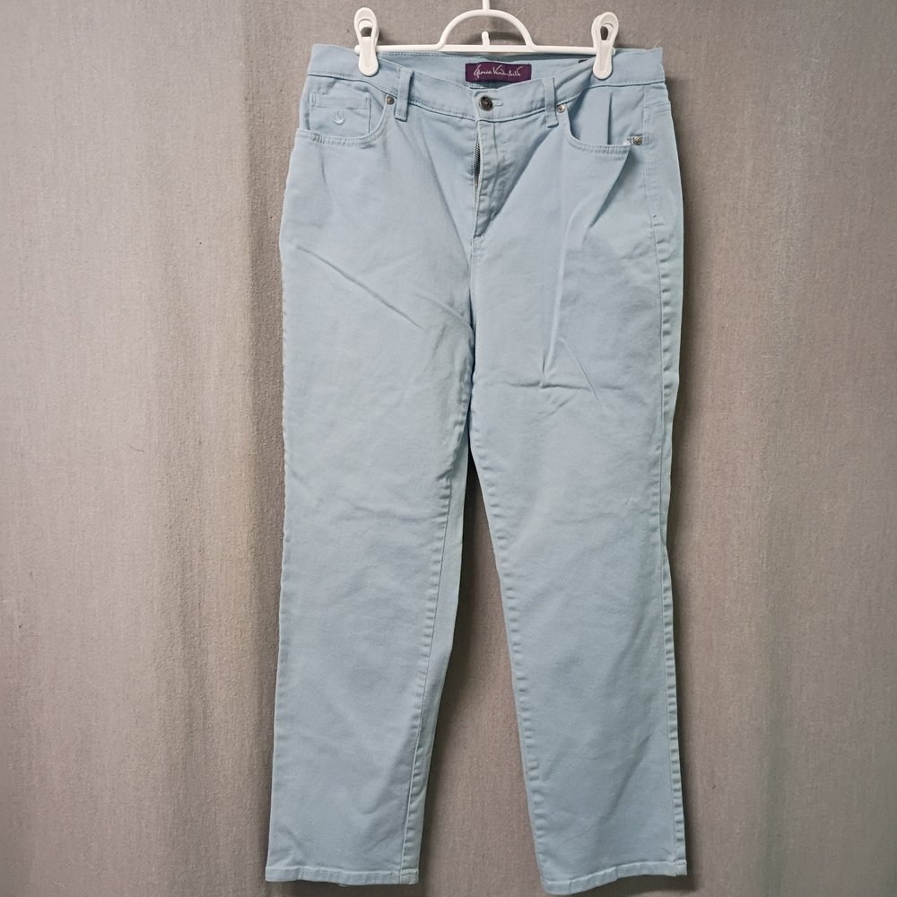 Gloria Vanderbilt Amanda 12 Short Sky Blue Classic Straight Jeans